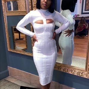 White HouseofCB dress.